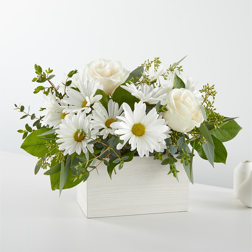 Fresh Linen Box Bouquet – The Woodlands Flowers, Conroe TX