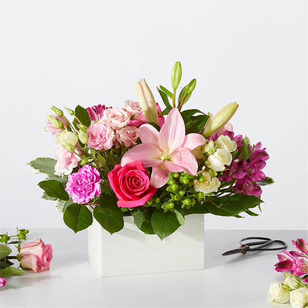 Sweetberry Box – A Florist Original – The Woodlands Flowers, Conroe TX