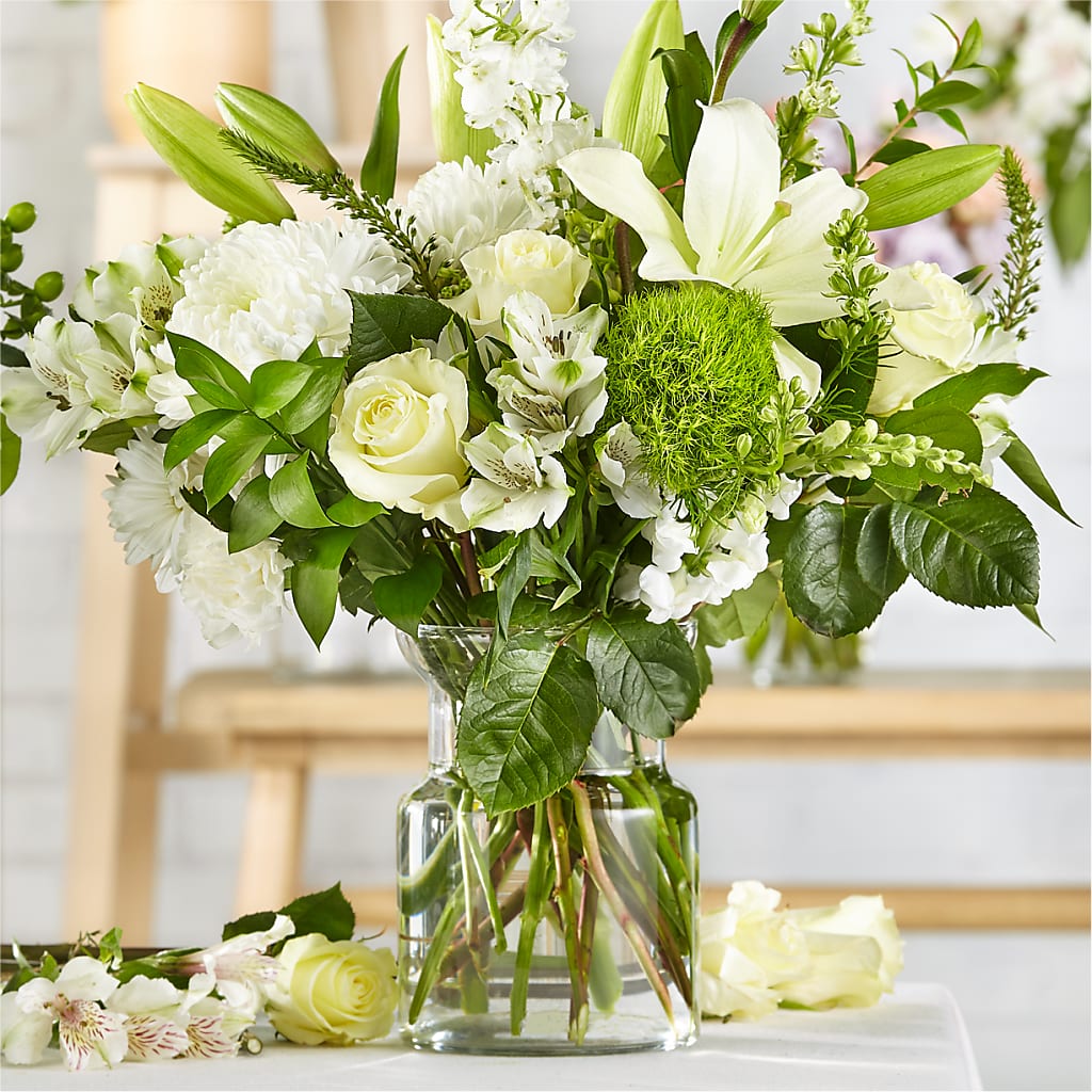 Classic Ivory – A Florist Original – The Woodlands Flowers, Conroe TX