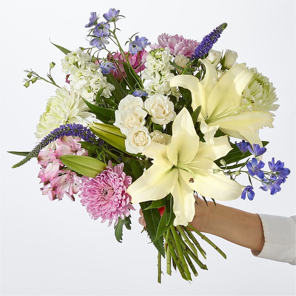 Winter Celebration Bouquet –  The Woodlands Flowers, Conroe TX