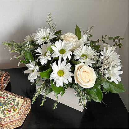 Fresh Linen Box Bouquet –  The Woodlands Flowers, Conroe TX