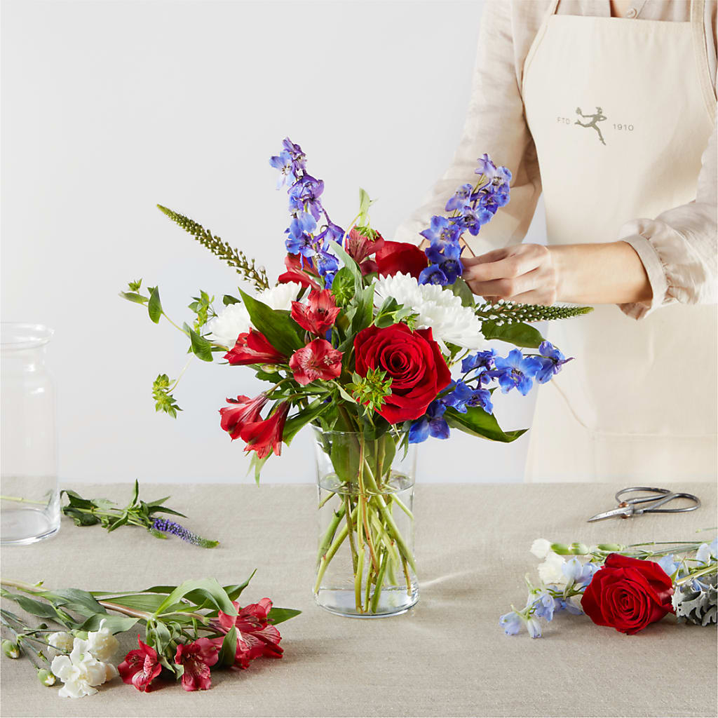 Star Spangled - A Florist Original –  The Woodlands Flowers, Conroe TX
